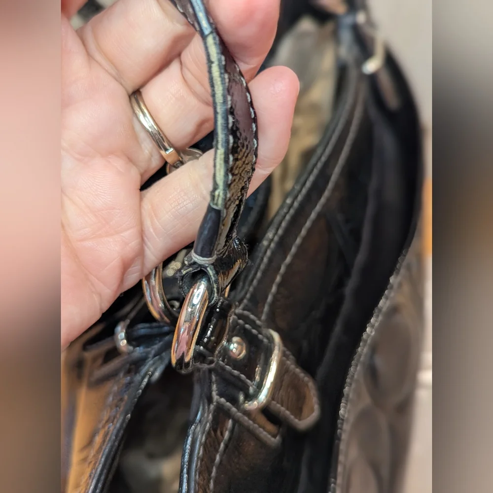 Coach Gallery Embossed Black Patent Leather Tote Bag EUC - Picture 8 of 11